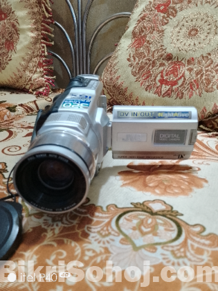 JVC digital camera 700x zoom